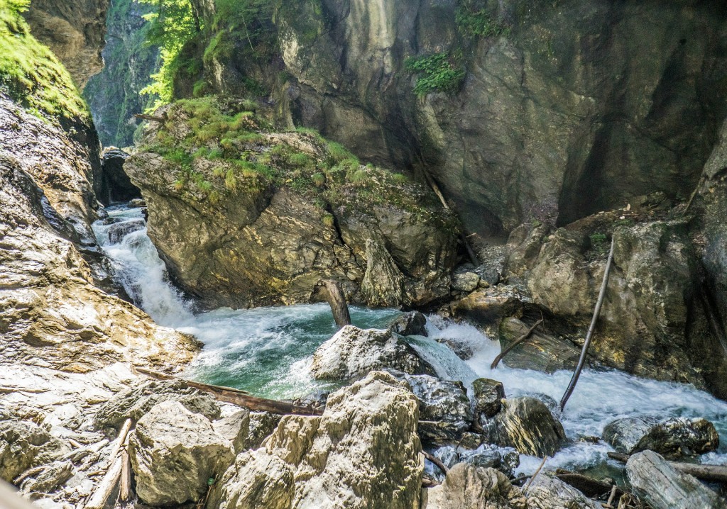waterfall-410710_1920